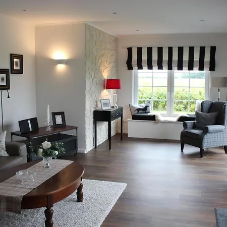 بيت للعطل Krim Ambiente Mit Ostseeblick In Alleinlage *